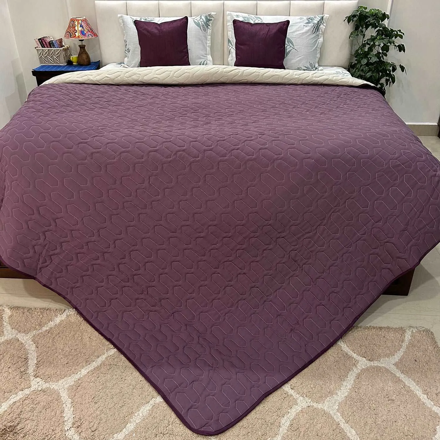 Fluffy & Heavy 200 GSM Microfiber Reversible Quilted Winter Comforters - Plum & Pearl